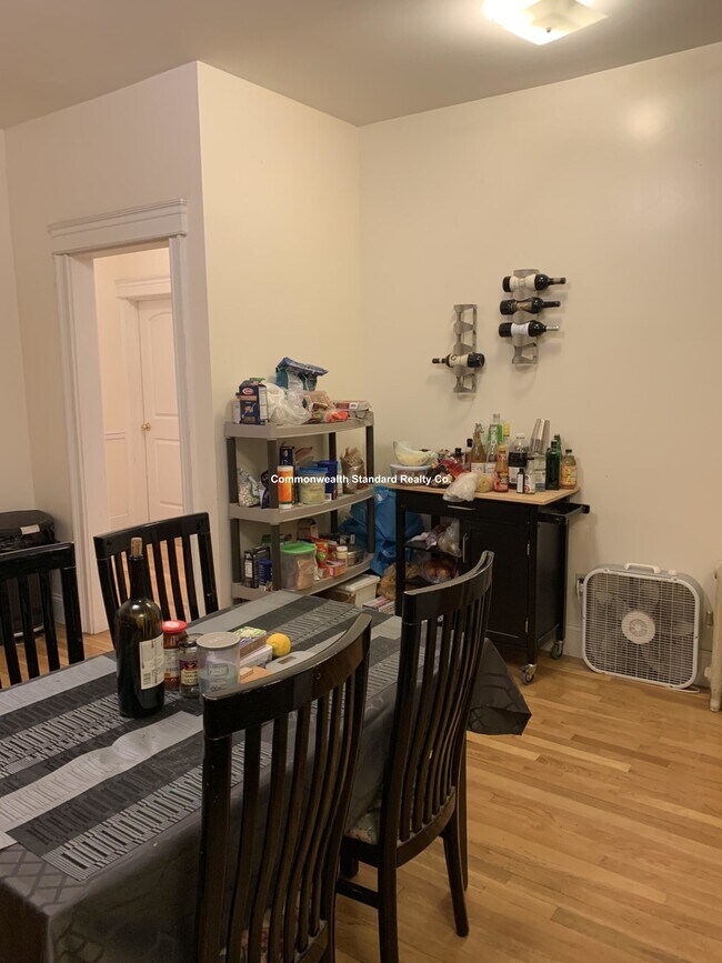 Building Photo - 76 Quint Ave