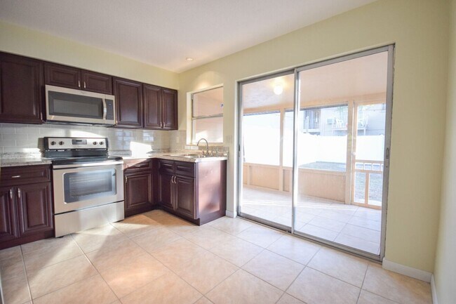 Building Photo - 3072 Jennings Dr