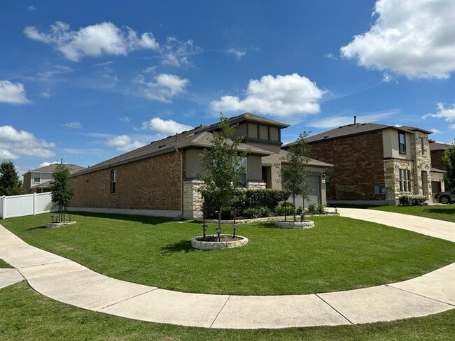 Building Photo - 10901 Mickelson Dr