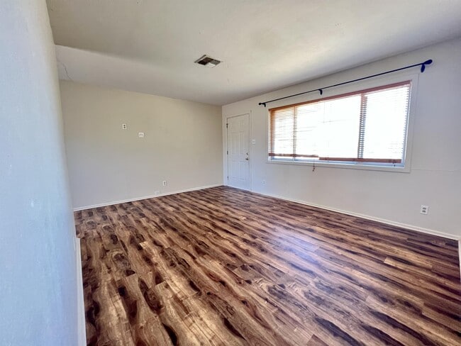 Building Photo - 2400 Buchanan St