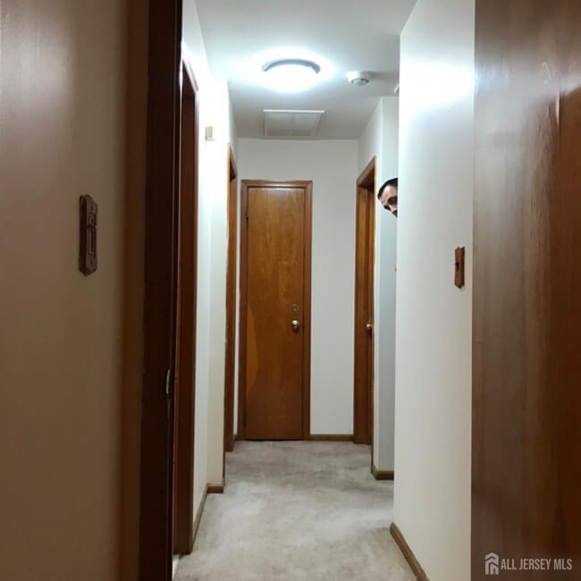 Building Photo - 354 Alpine St