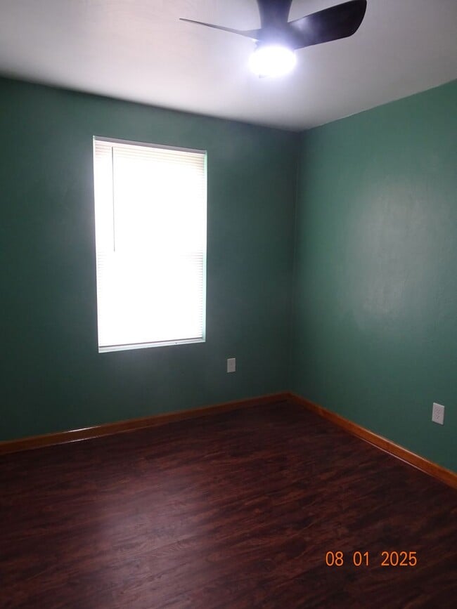 Building Photo - 3 Bedroom Duplex in Hampton for rent