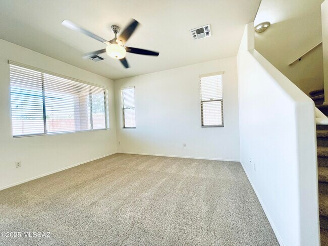 Building Photo - 5079 N Cliffed River Dr