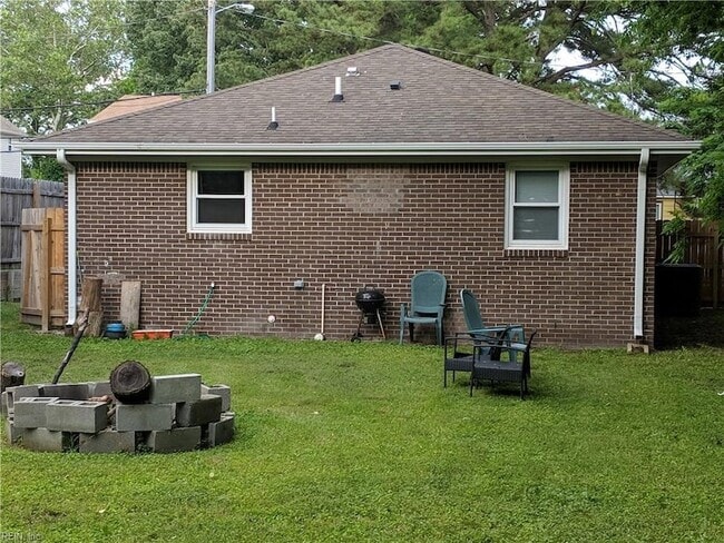 Building Photo - 8021 Ransom Rd