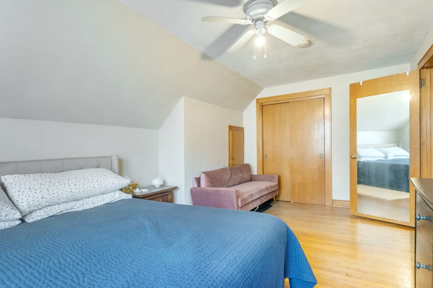 Building Photo - 302 S Brooks St