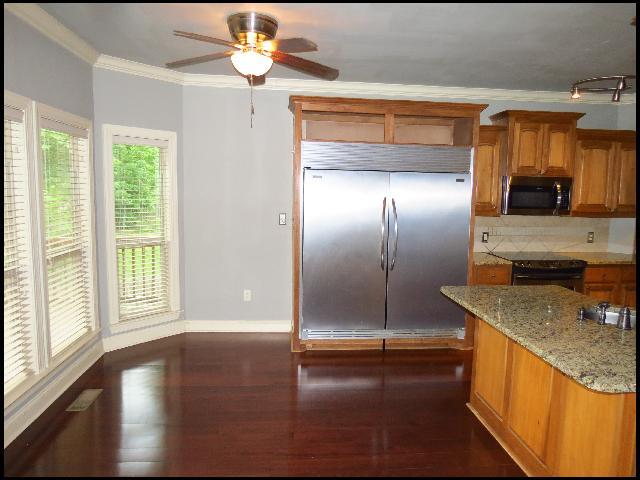 Building Photo - 3153 Stonewall Dr