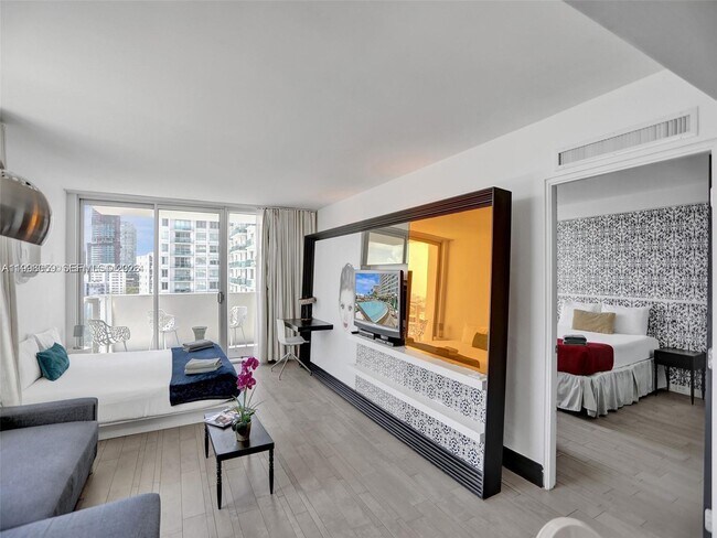 Building Photo - 1100 West Ave