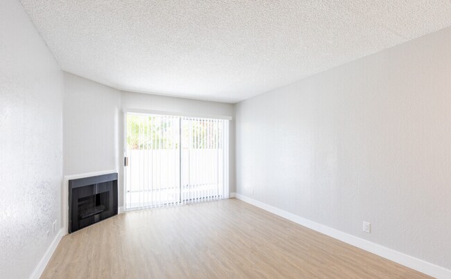 Floorplan - Spacious 2 Bedroom/2 Bath Apartment in KoreaTown -