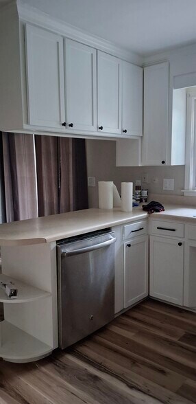 Kitchen - 805 N 1st Ave