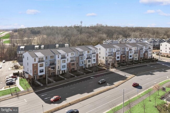 Building Photo - 1304 Ribbon Limestone Terrace SE