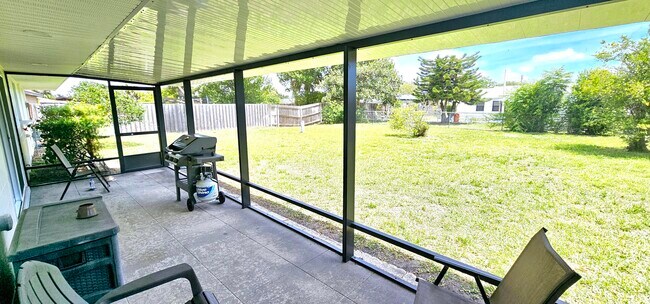 Building Photo - 964 Beechfern Ln