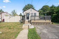 Building Photo - 250 Brookside Ave