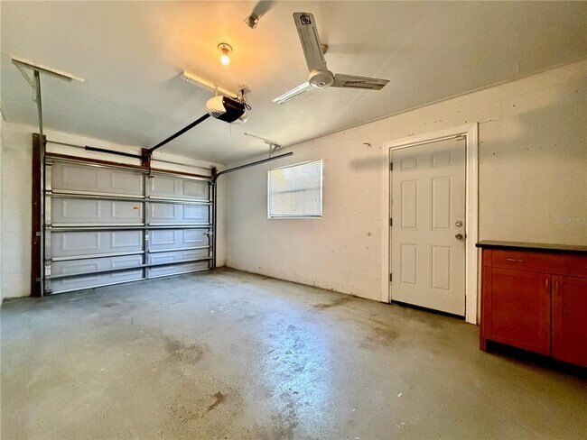 Building Photo - 510 81st Ave N