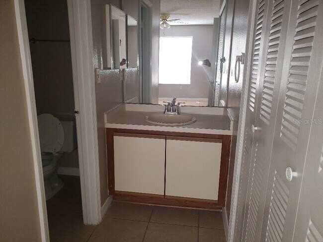 Building Photo - 2132 St Marteen Ct
