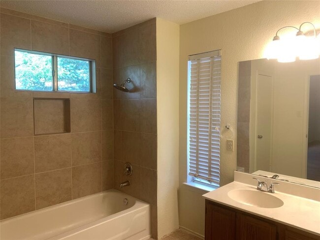 Building Photo - 14045 Maricella Ln