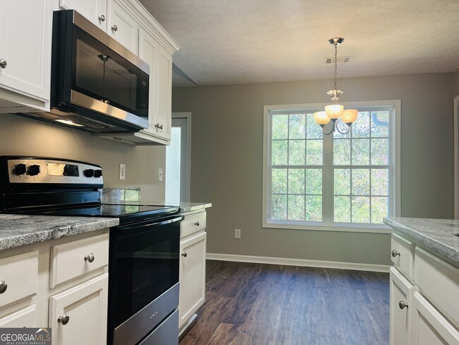 Building Photo - 313 Baileys Way