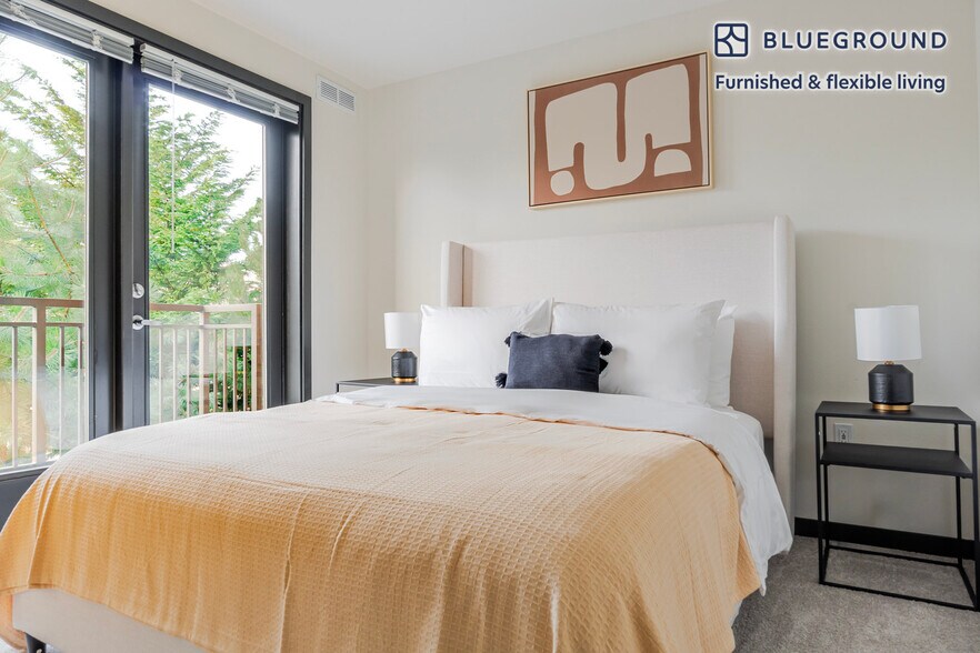 Building Photo - 15522 Northeast 22nd Place-SI FL3-ID904