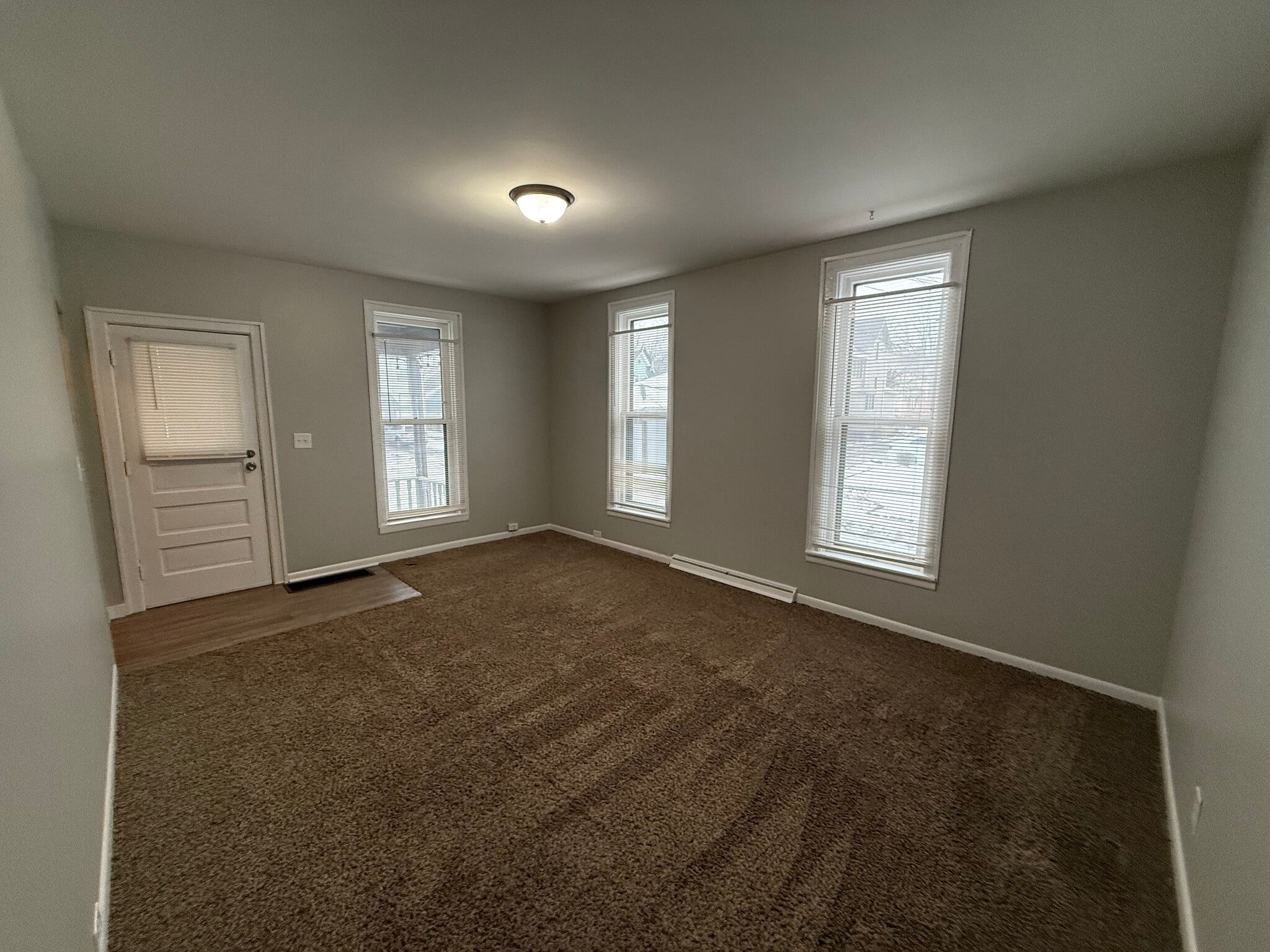 Building Photo - 217 Ghilda Pl NE