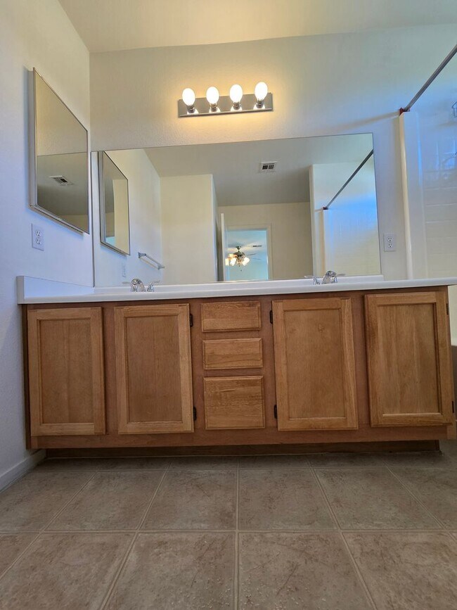 Building Photo - A FABULOUS 3 Bedroom home in desirable Silverado Ranch!