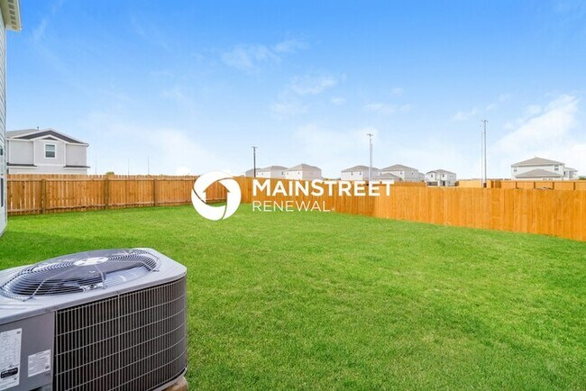 Building Photo - 4 Bedroom Pet-Friendly Home in New Braunfels, TX with Main Street Renewal
