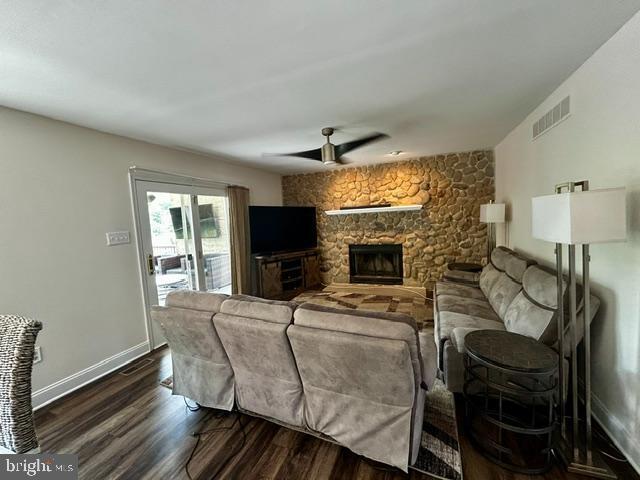 Building Photo - 4574 White Oak Ln