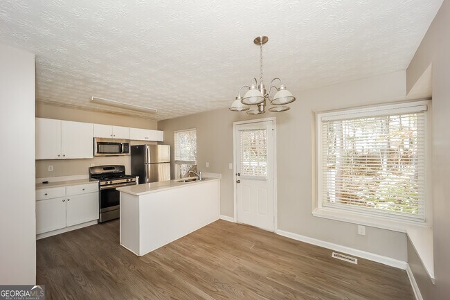 Building Photo - 5120 Cochran Dr