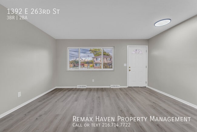 Building Photo - 1392 E 263rd St