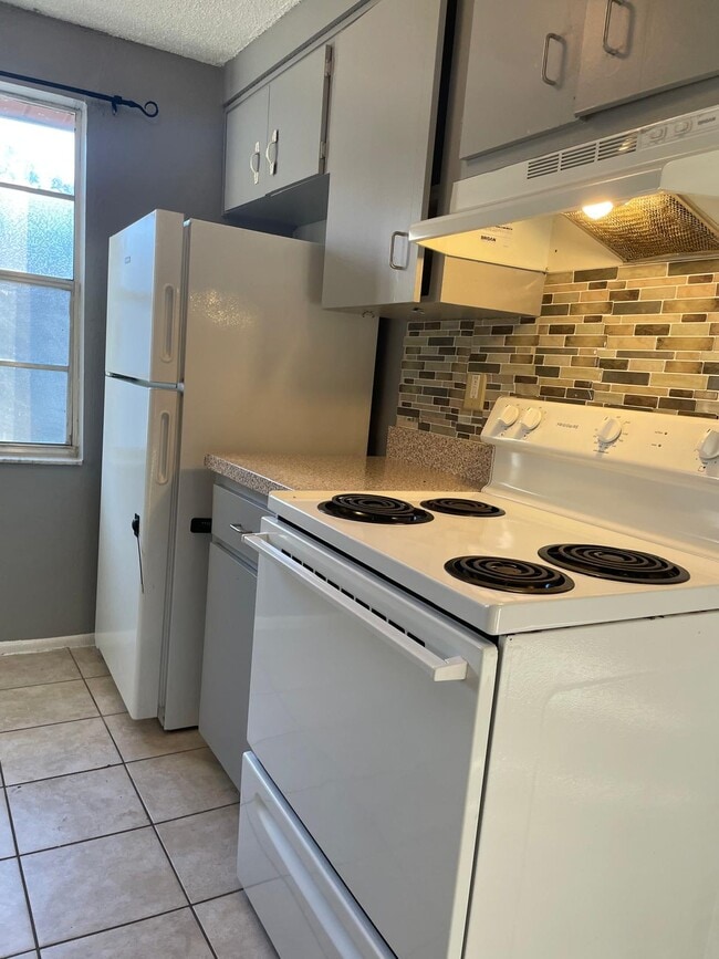 Building Photo - 445 2nd Ave