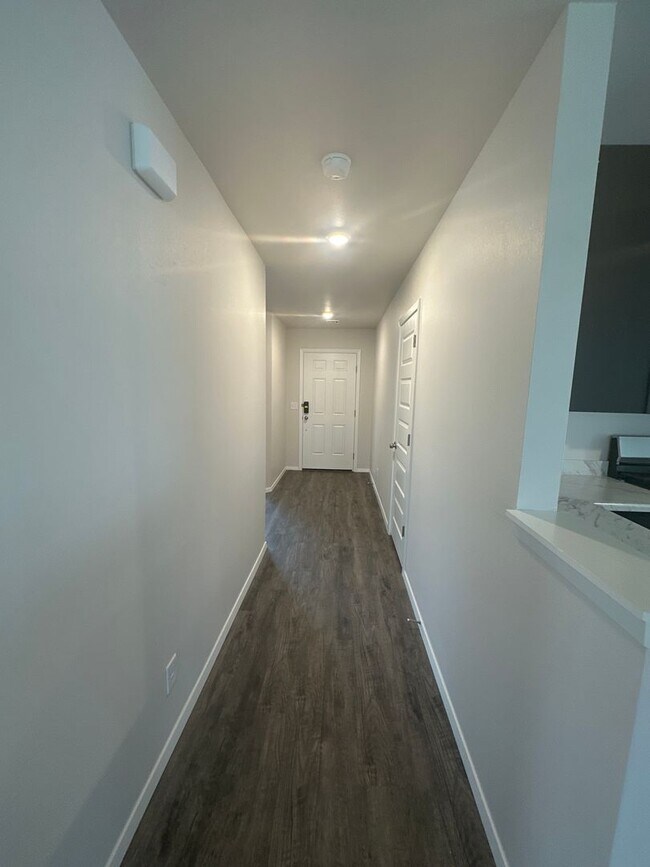 Building Photo - Pre-Leasing Now! Charming Three Bed | Two Bath Home in Broken Arrow