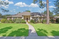 Building Photo - 501 Pine Bluff Dr