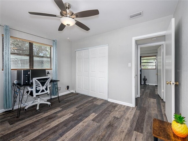 Building Photo - 4721 W Iowa Ave