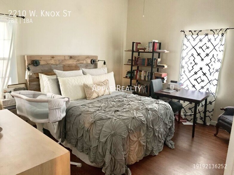 Building Photo - 2210 W Knox St