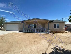 Building Photo - Just listed in Hesperia!!!