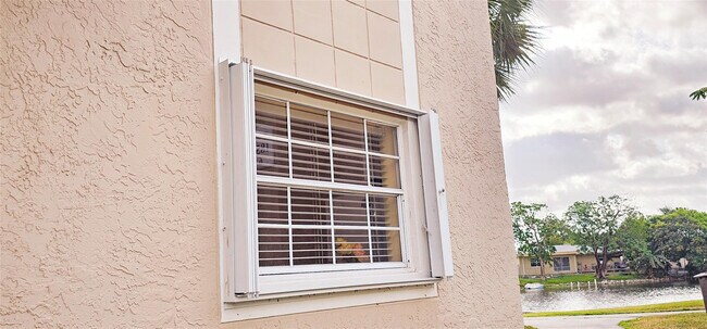 Building Photo - 1881 NW 96th Terrace