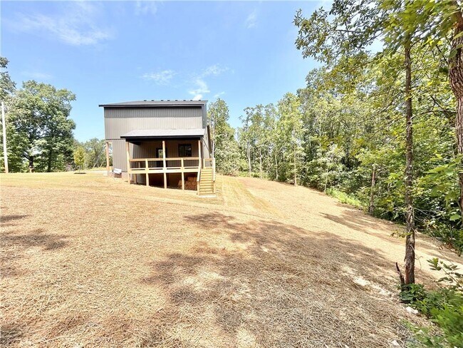 Building Photo - 2 Haslemere Dr