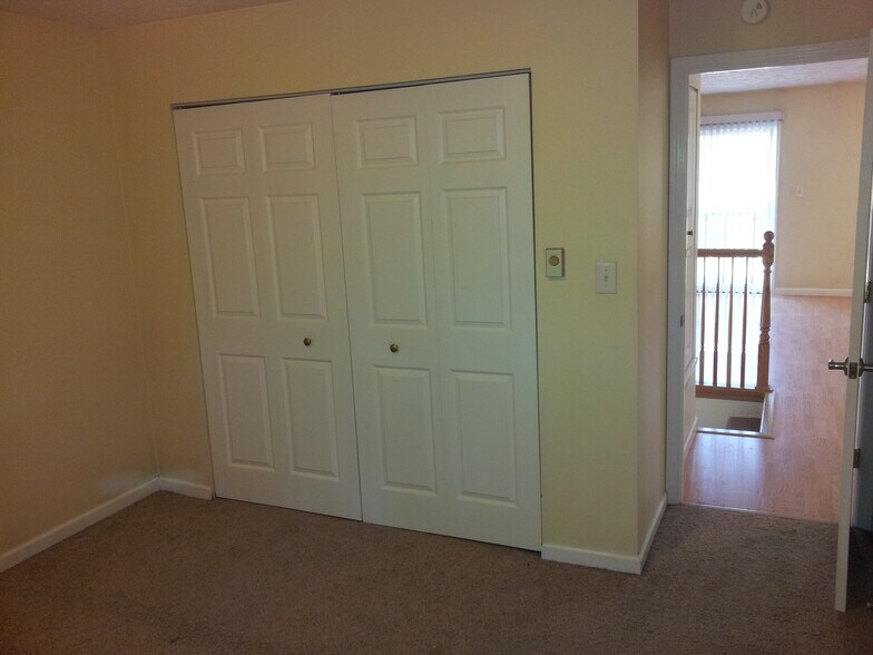 Building Photo - 8122 Verlynda Dr