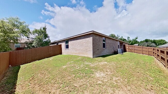Building Photo - NO JUNE RENT + $1,395 RENT DUPLEX IN HARKER HEIGHTS!