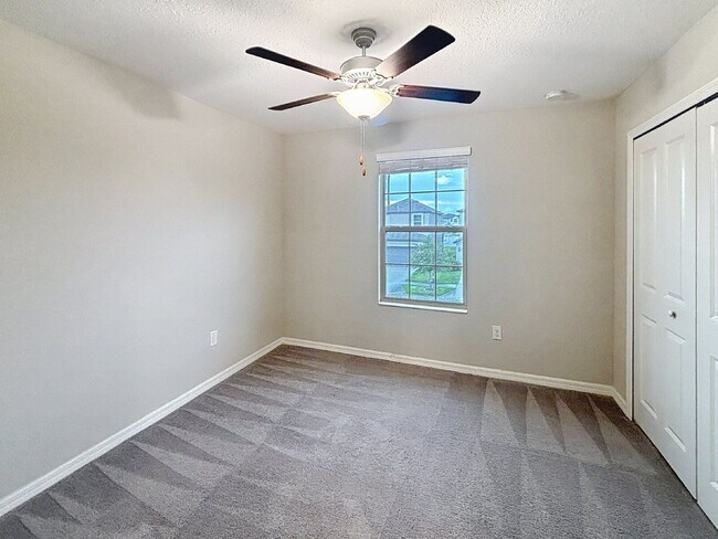 Building Photo - 7012 Samuel Ivy Dr