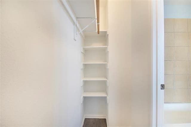 Building Photo - 1437 N Bluegrove Rd