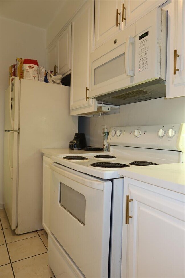 Building Photo - 2529 Rio Grande St