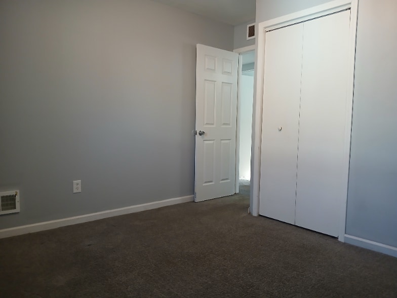 Building Photo - 5683 Gertrude St