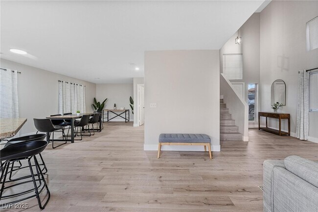 Building Photo - 519 Hall of Fame Dr