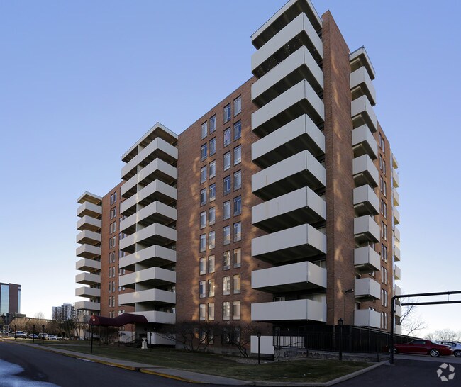 Building Photo - DeMedici Apartments