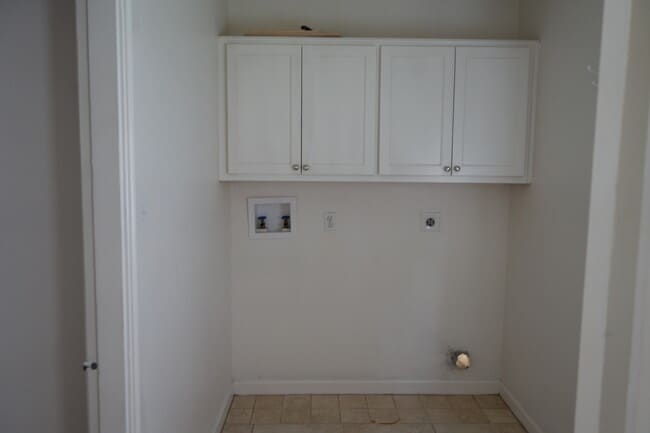 Building Photo - CUTE  1 BEDROOM / 1 BATH - SMITHVILLE HOME