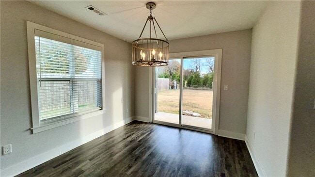 Building Photo - 331 W Taverner Xing