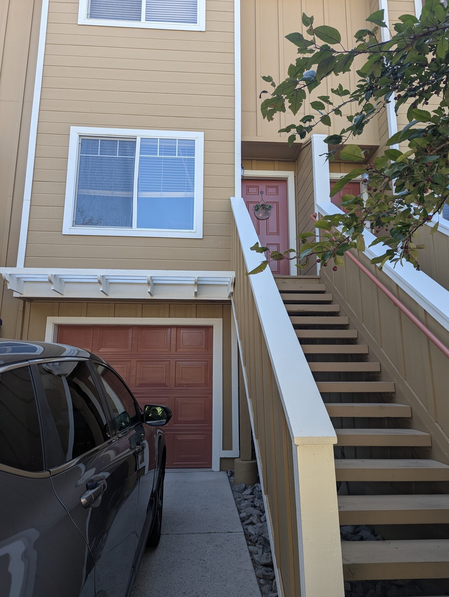 2 car deep garage with interior entry - 4604 Kathleen Denise Ln