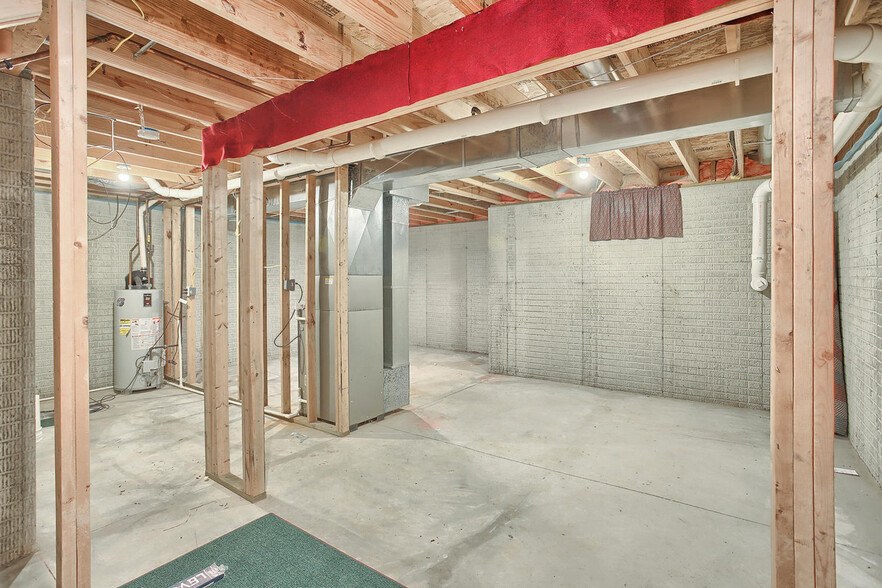 Unfinished basement - 315 Windwood Ct