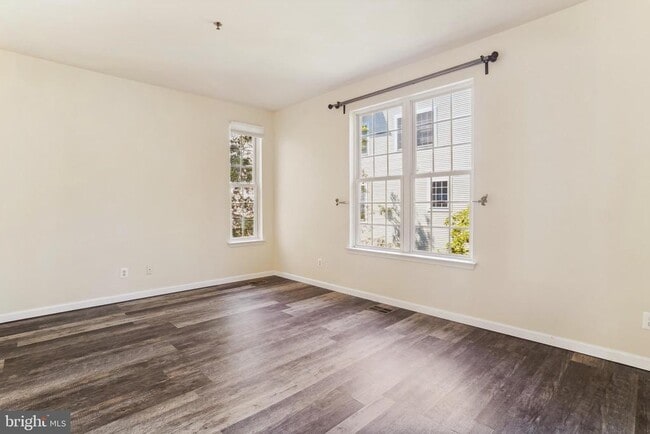 Building Photo - 8930 Milford Haven Ct