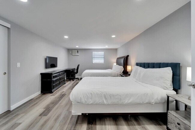 Building Photo - 8820 Rocky Creek Dr