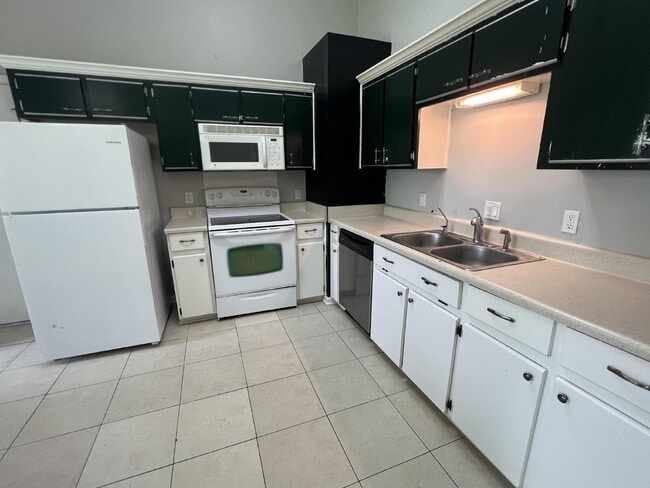 Building Photo - Charming 3 Bed, 2 Bath Home for Rent in Ri...
